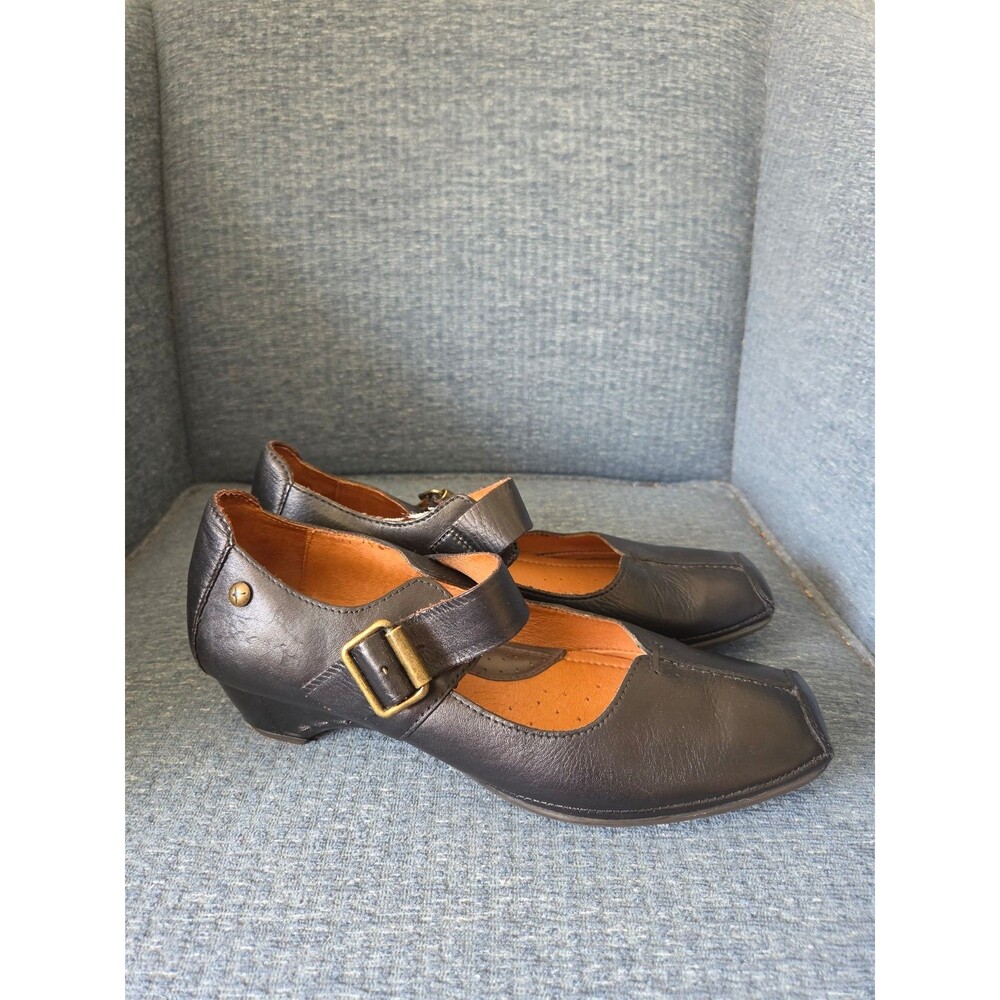 Pikolinos "Gandia" Black Leather Mary Jane Pumps Block Heels Sz 40 YS 9.5